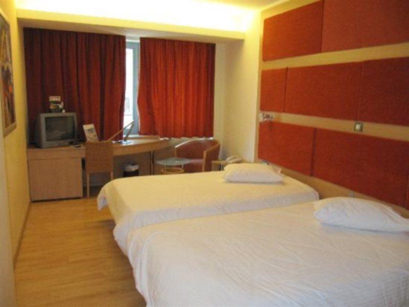 Kaningos 21 Hotel Афины Экстерьер фото